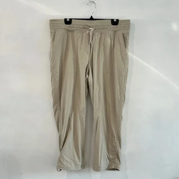 Lululemon Dance Studio Mid Rise Crop Pants - Picture 8 of 16